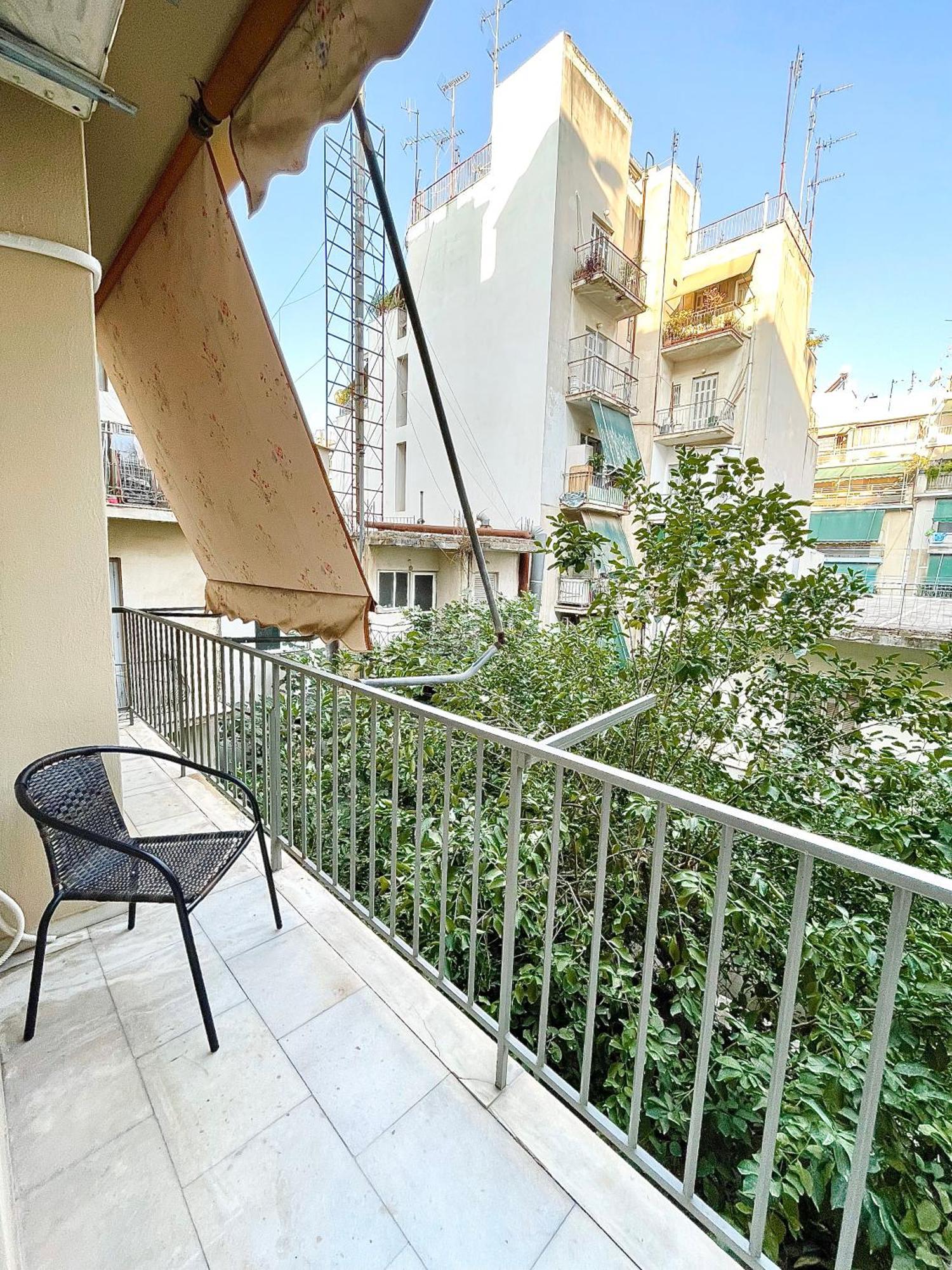 Comfy And Spacious Two Bedroom Apartment With Balcony Ateny Zewnętrze zdjęcie