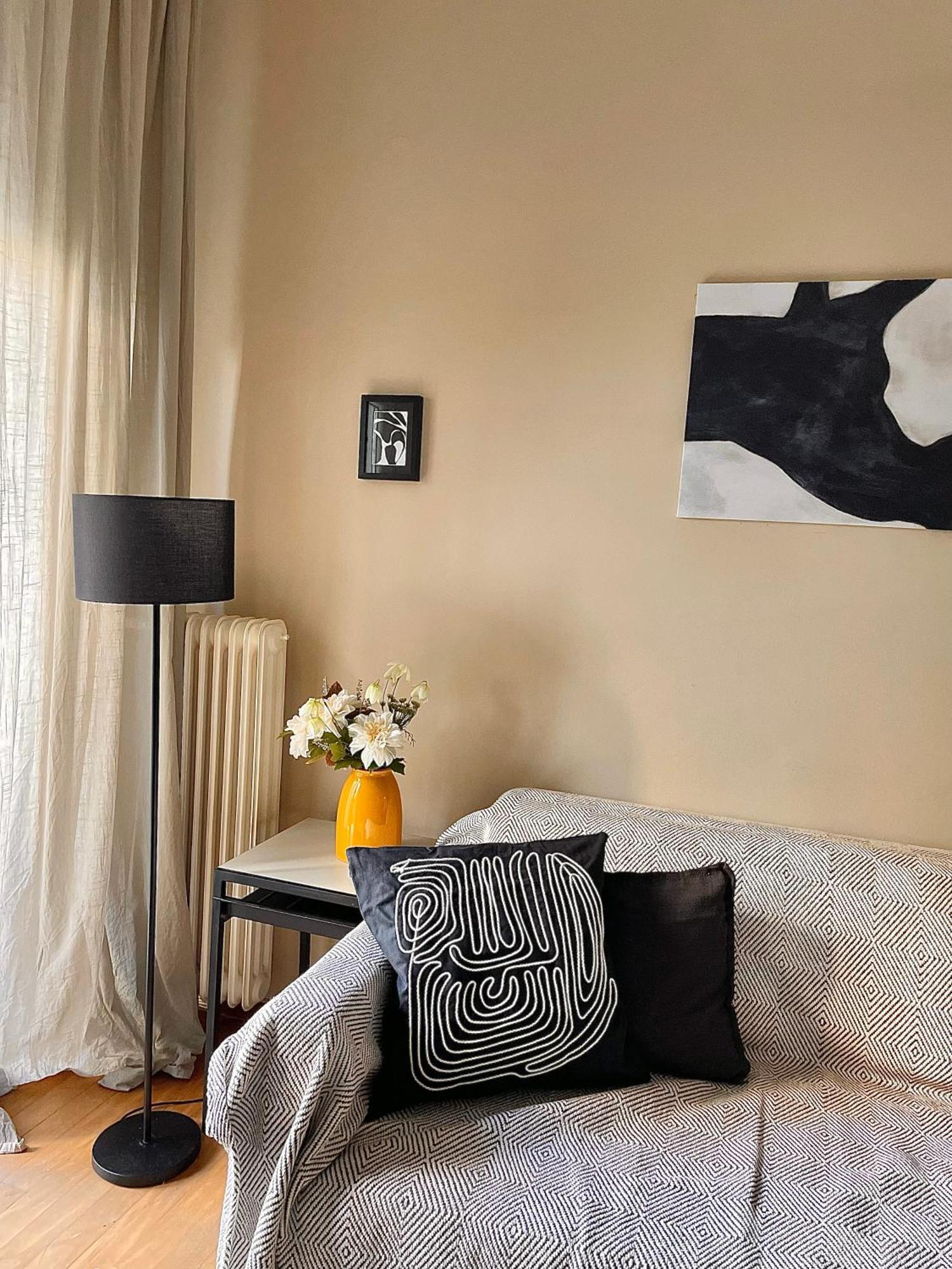 Comfy And Spacious Two Bedroom Apartment With Balcony Ateny Zewnętrze zdjęcie